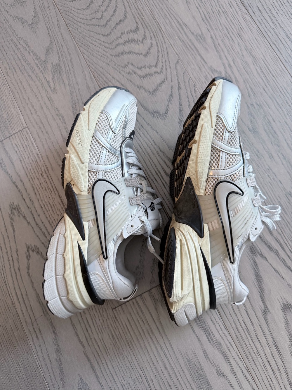 Nike V2K Run